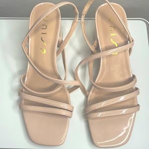 Light pink/nude Unisa heal!